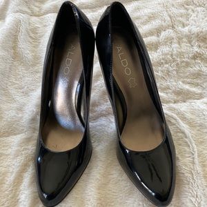Black patent leather, Aldo high heel pumps, size 8 (38)